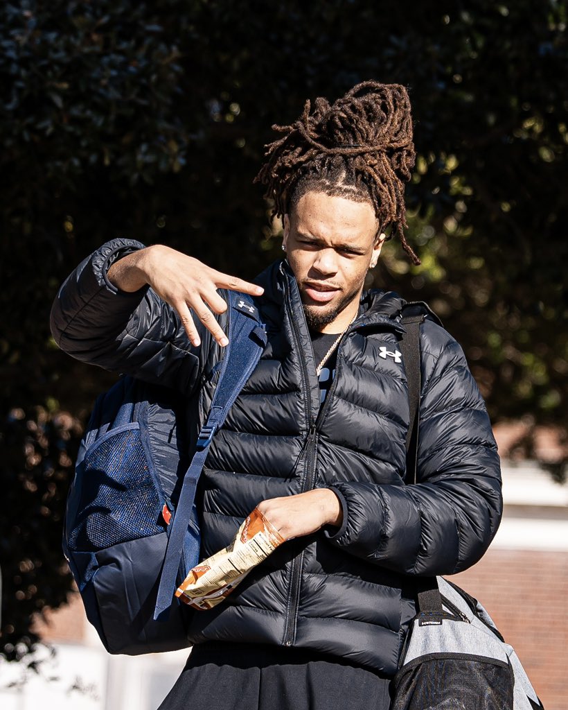 uncwmenshoops's tweet image. Another business trip🧳

#BleedTeal