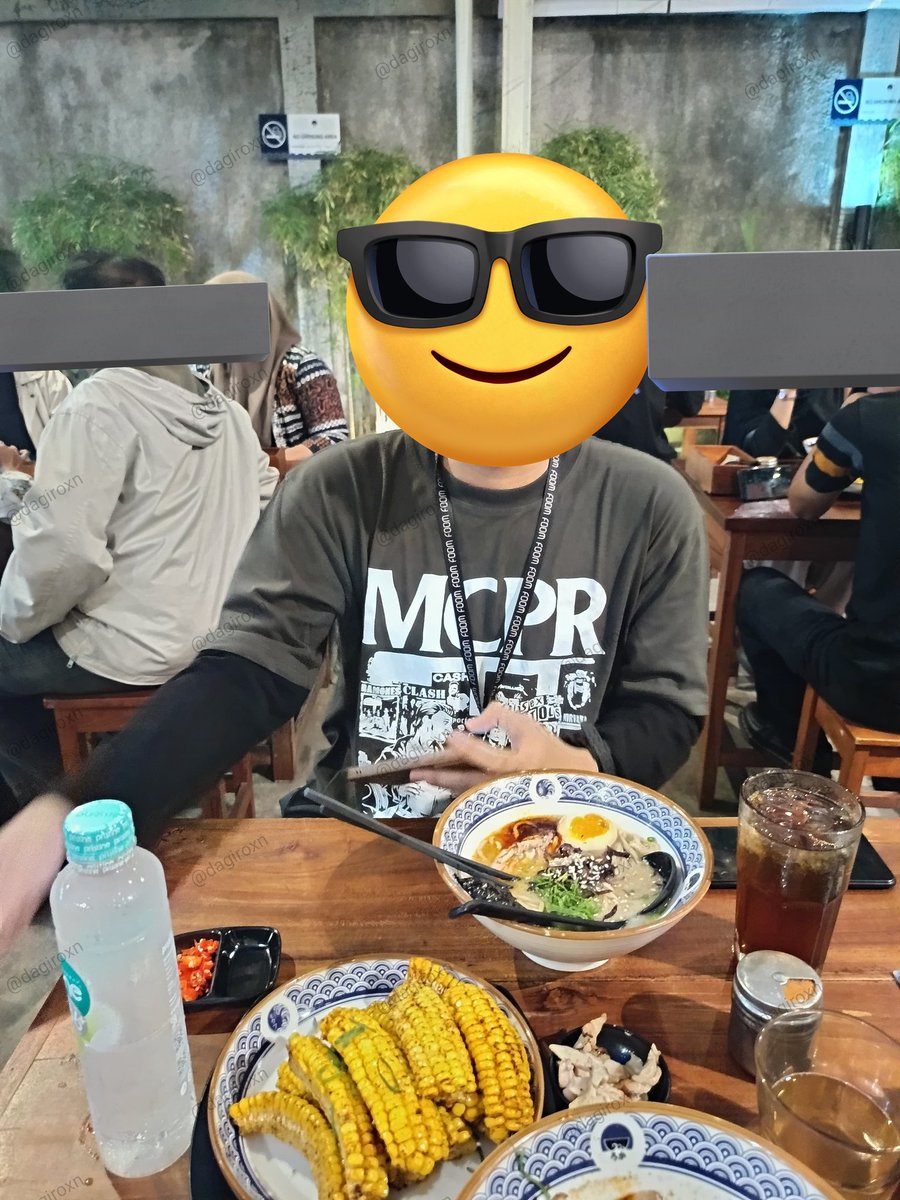 dagiroxn's tweet photo. ramen date + dengerin keluh kesahmu ✅

gass https://t.co/O06DMrN4VA