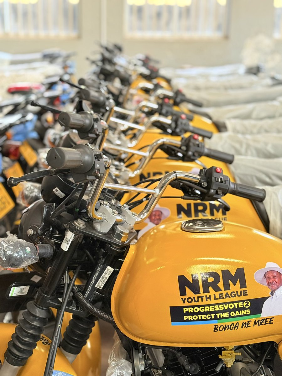 NrmYouthleague's tweet photo. Facilitating movement, strengthening mobilization. The NRM Youth League Executive hands over motorbikes to NRM Youth Mobilizers in support of parish-based mobilization and community engagement.
#ProtectingTheGains #progressvote https://t.co/zkmkJWoeaq