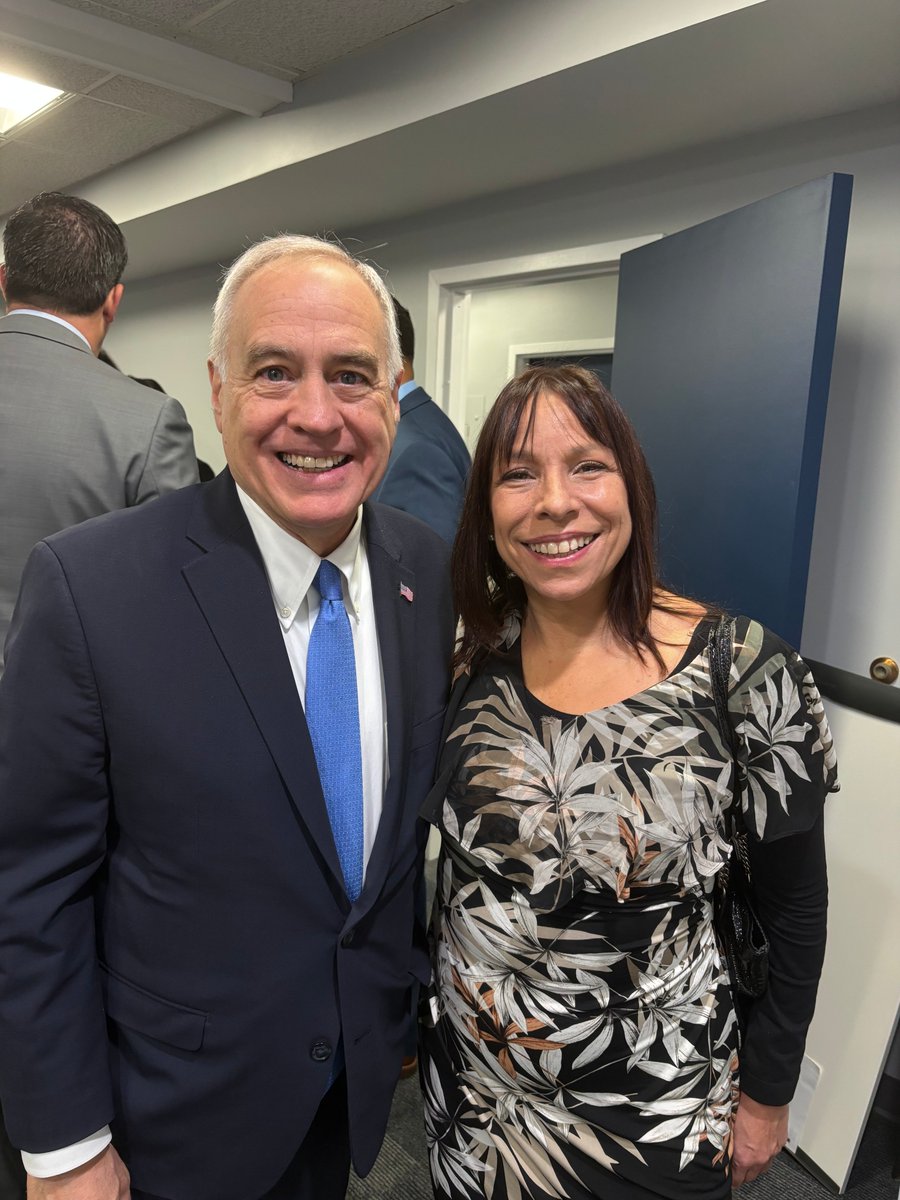 NYSPEF's tweet image. It's opening day of the 2026 NYS Legislative Session and PEF is in the house! @NYSAFLCIO President Mario Cilento | @NYSComptroller Thomas DiNapoli |Assemblymember Jen Lunsford