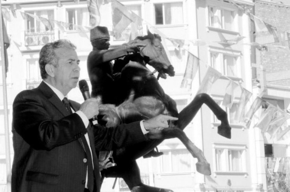 Bir Duruşu Olmalı İnsanın; Bir Bakışı, Bir Anlayışı, Bir Aşkı, Bir Davası Olmalı.. 

Asla Yalnız Yürümeyeceksin.! <a href="/mansuryavas06/">Mansur Yavaş</a> 🇹🇷