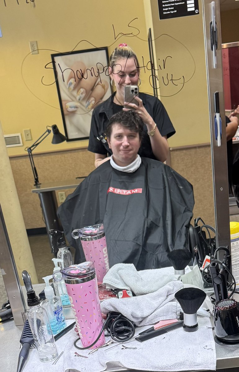 spookyrusky's tweet photo. we were both too busy so my man booked an appointment 😂🥰💈💇🏻‍♂️ https://t.co/kwcqtROGPN