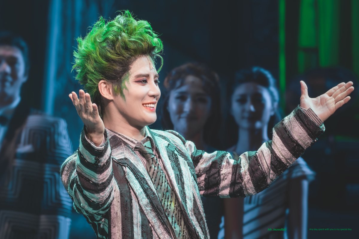 lucylallaice's tweet image. 260106 뮤지컬 비틀쥬스 커튼콜데이
🔗mr-incredible.com/362 

...🖤👻💚
#김준수 #XIA #비틀쥬스