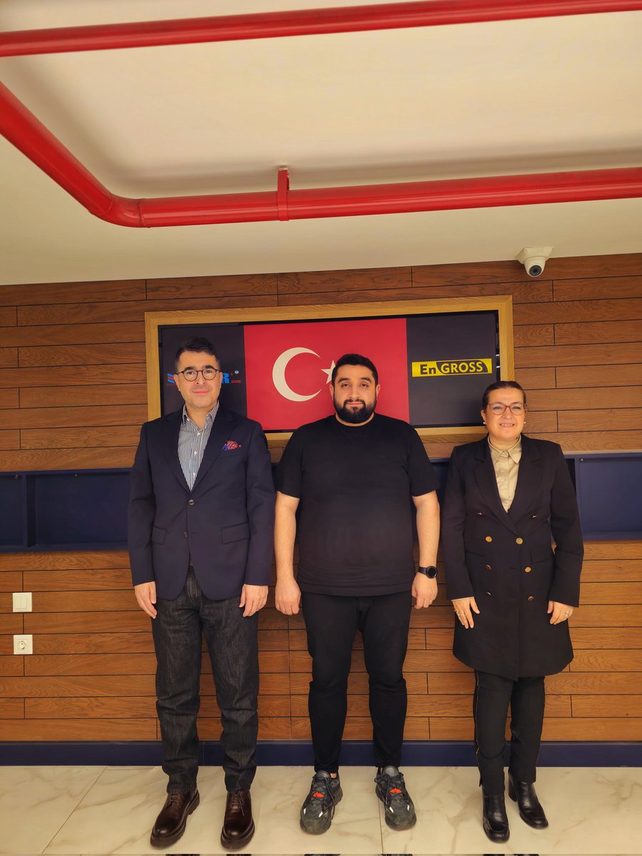 omerkocakusak's tweet photo. Engross Genel Müdürü değerli dostum Yusuf Calayır'ı arkadaşım Fatma Şahin ile ziyaret ettik.

Nazik ev sahipliği için teşekkür ederiz.

#engross #market #supermarket #bursa #marka https://t.co/5BeIBKg7fV
