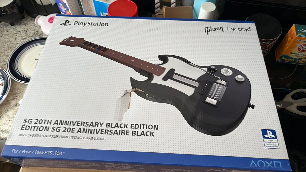 guitar hero dweeb tweet media