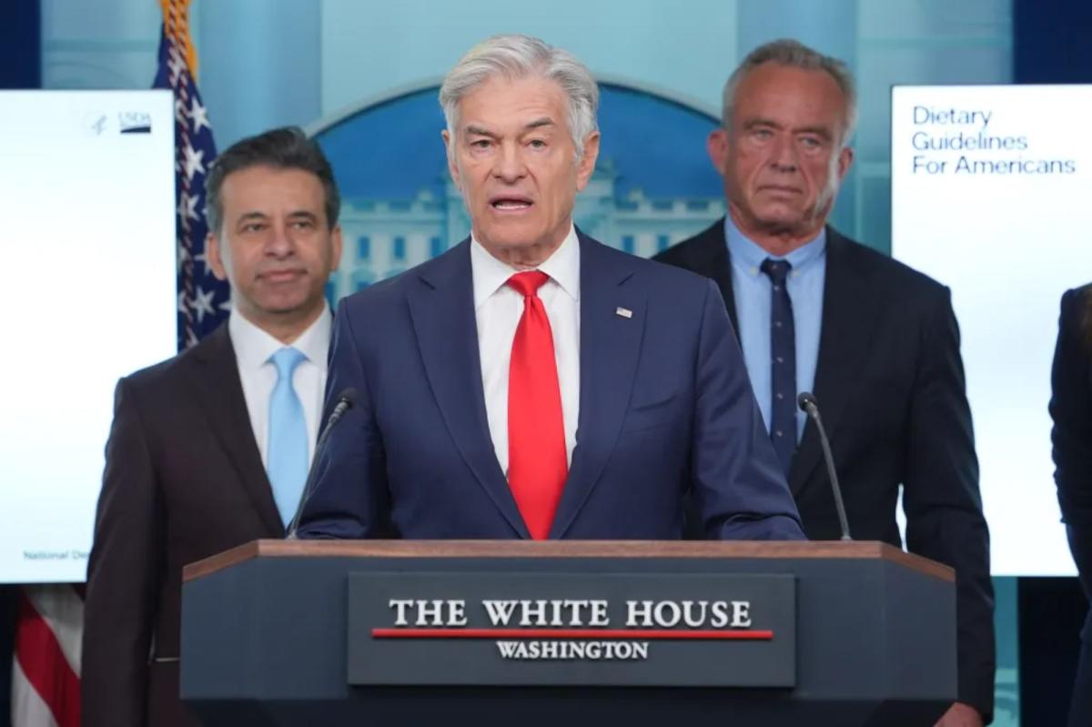 nypost's tweet image. Dr. Oz explains new alcohol guidelines: ‘Don’t have it for breakfast’ trib.al/vKLjXo8