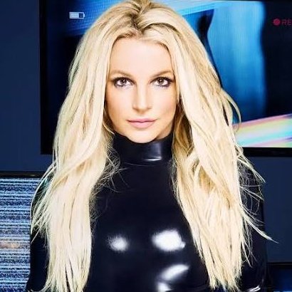 updatecharts's tweet image. Lucas Padilha, Secretário de Cultura do RJ, começou a seguir Britney Spears no Instagram.

Ele TAMBÉM segue Lady Gaga e Madonna, artistas que se apresentaram em Copacabana.