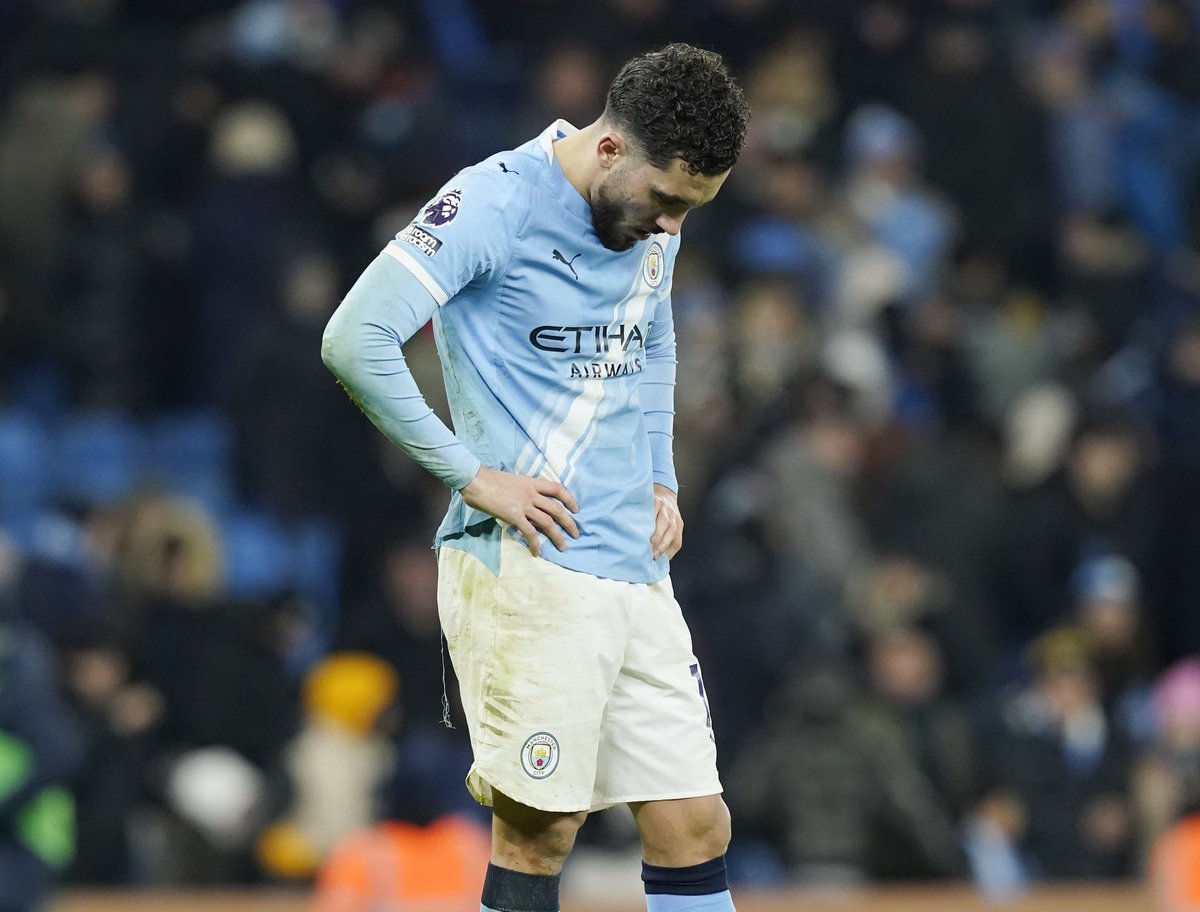 ActuFoot_'s tweet image. 🚨 OFFICIEL ! 𝗥𝗔𝗬𝗔𝗡 𝗖𝗛𝗘𝗥𝗞𝗜 🇫🇷 𝗘𝗦𝗧 𝗦𝗨𝗥 𝗟𝗘 𝗕𝗔𝗡𝗖 𝗖𝗘 𝗦𝗢𝗜𝗥 𝗙𝗔𝗖𝗘 𝗔̀ 𝗕𝗥𝗜𝗚𝗛𝗧𝗢𝗡 𝗘𝗡 𝗣𝗥𝗘𝗠𝗜𝗘𝗥 𝗟𝗘𝗔𝗚𝗨𝗘 ! 🪑😬