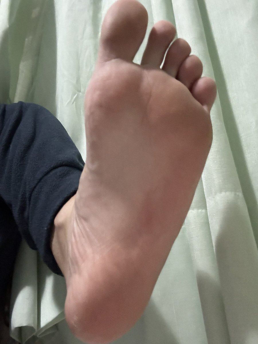 angelmaster01's tweet photo. you're a worm under my foot #cashsub #cashfag #cashmaster #cashgod #findom #finsub #payslave #humanatm #walletdrain #cashcunt #financialdomination #paypig #ContentCreator #sugarbaby #beta https://t.co/6KT0a0WT00