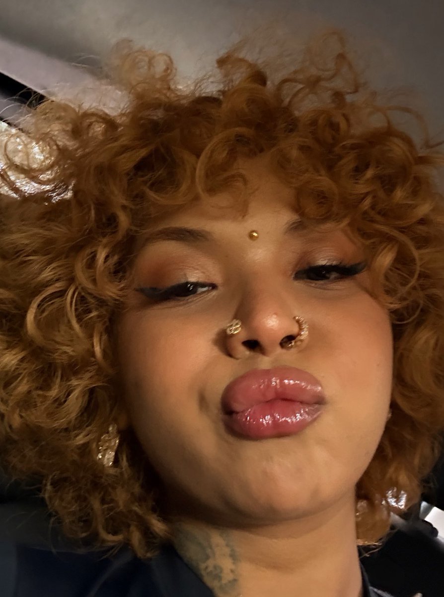 nandatsunamii's tweet image. 