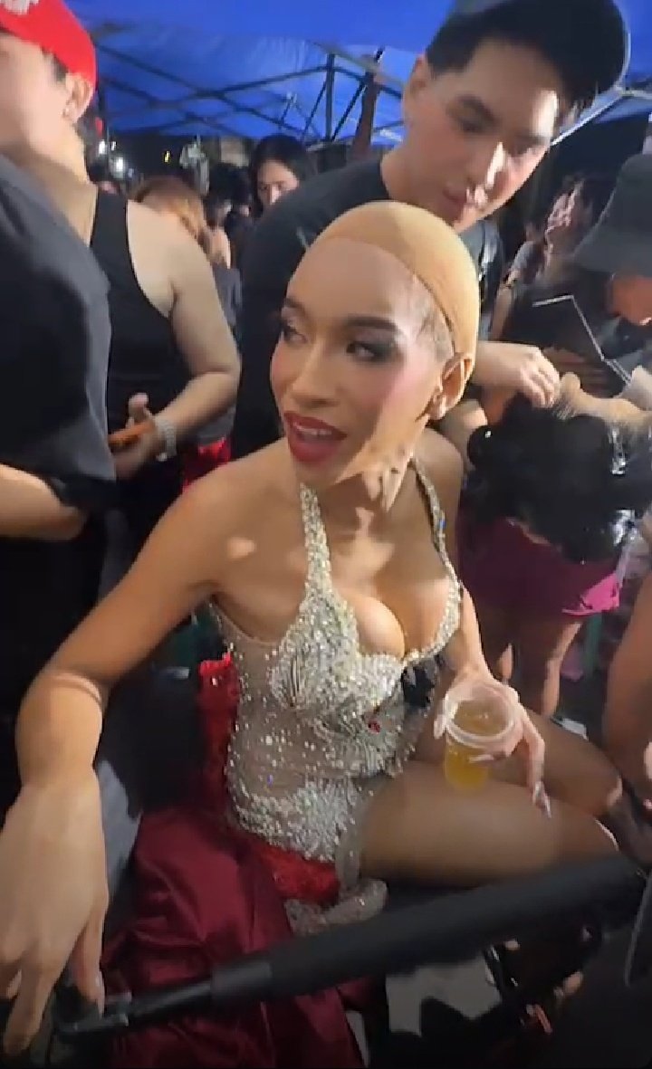 TANGINA NI STELLA PUMUNTA SA BOOTH NI ANGEL PARA LANG ABUTAN NG TAGAY