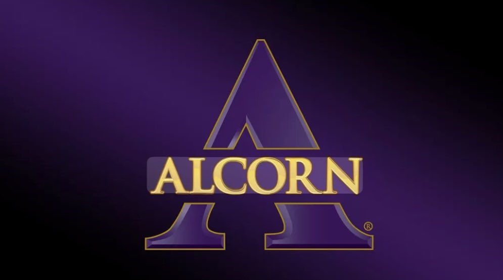 plez_lawrence28's tweet photo. Blessed to receive an offer from Alcon🙏 #toogodbetheglory https://t.co/ltntiU6oNa
