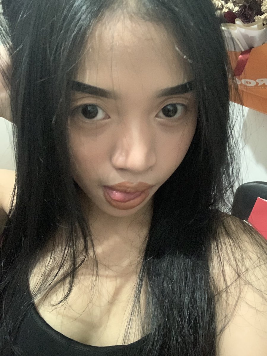 anya tweet media