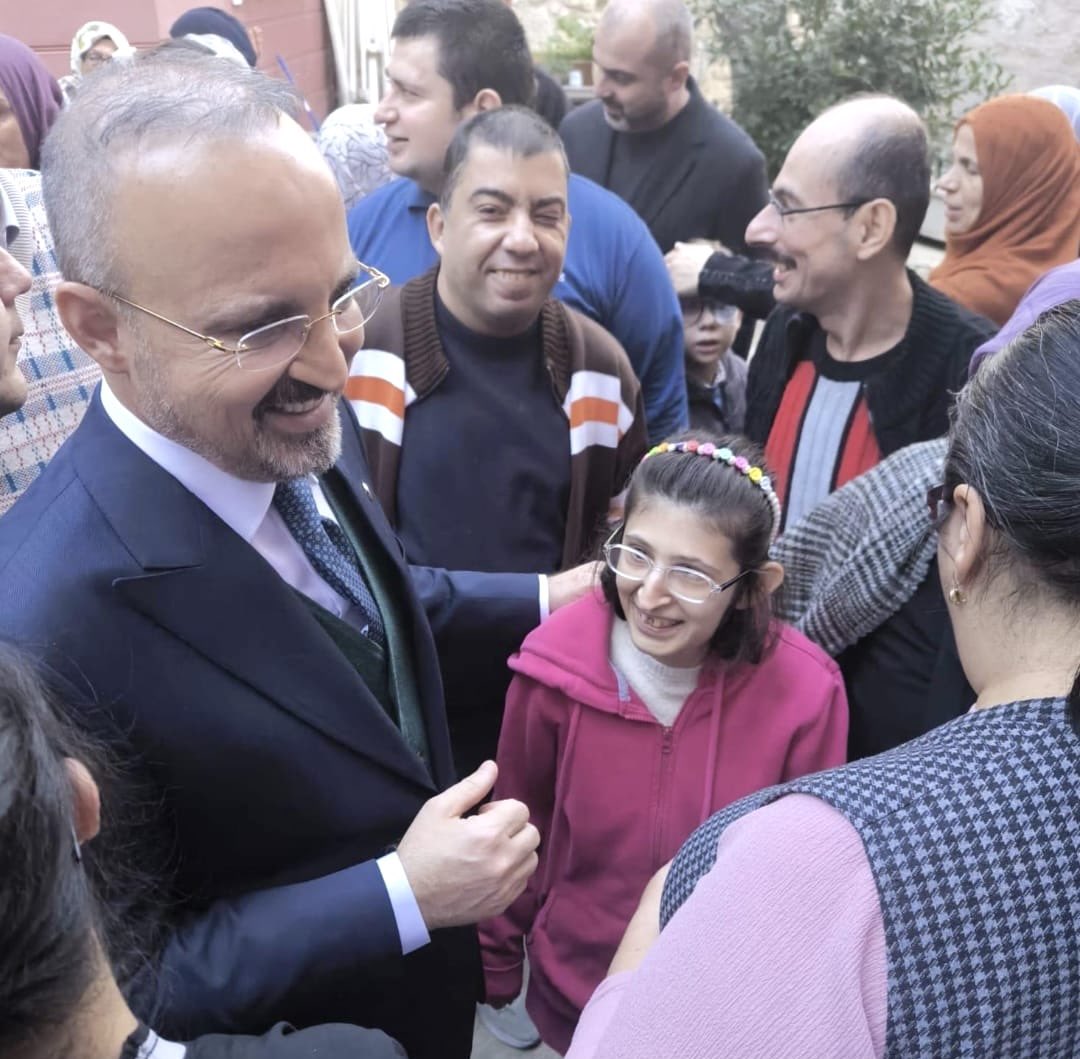 eramdernek's tweet photo. Nazik ve hatırşinas ziyaretleri için İçişleri bakan yardımcımız sayın Bülent Turan beyfendiye çok teşekkür ederiz.

@HakkiTurunc @turanbulent https://t.co/xCSyffQtpy