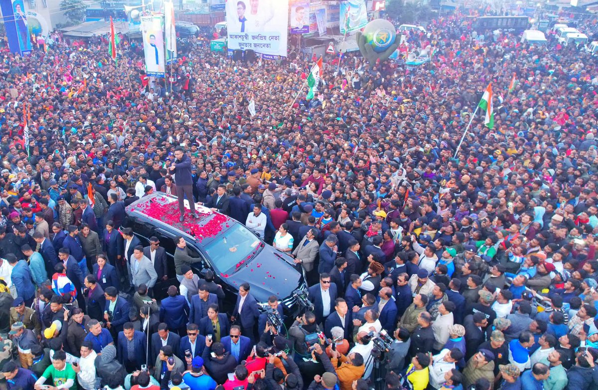DebuTuduTMC's tweet image. On January 7, 2026
A record-breaking crowd at the Itahar Assembly constituency today.
Our beloved leader #Abhishek #Banerjee Jindabad ✊
Abar Jitbe Bangla
Thank you Itahar❤️
Thank you Uttar Dinajpur❤️