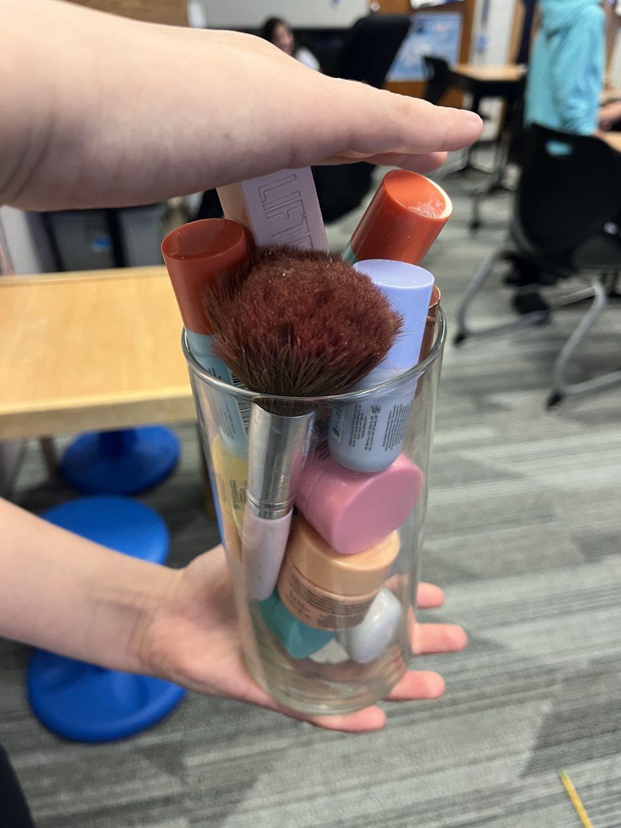 Mrs. Langeland - Waukazoo School tweet media