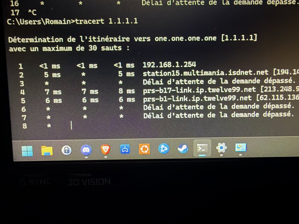 Shrom59's tweet photo. @free @Xavier75 @Freebox comment on fait la ? Le support réponds pas sur le service de proximité ! https://t.co/0CrO8dHCNH