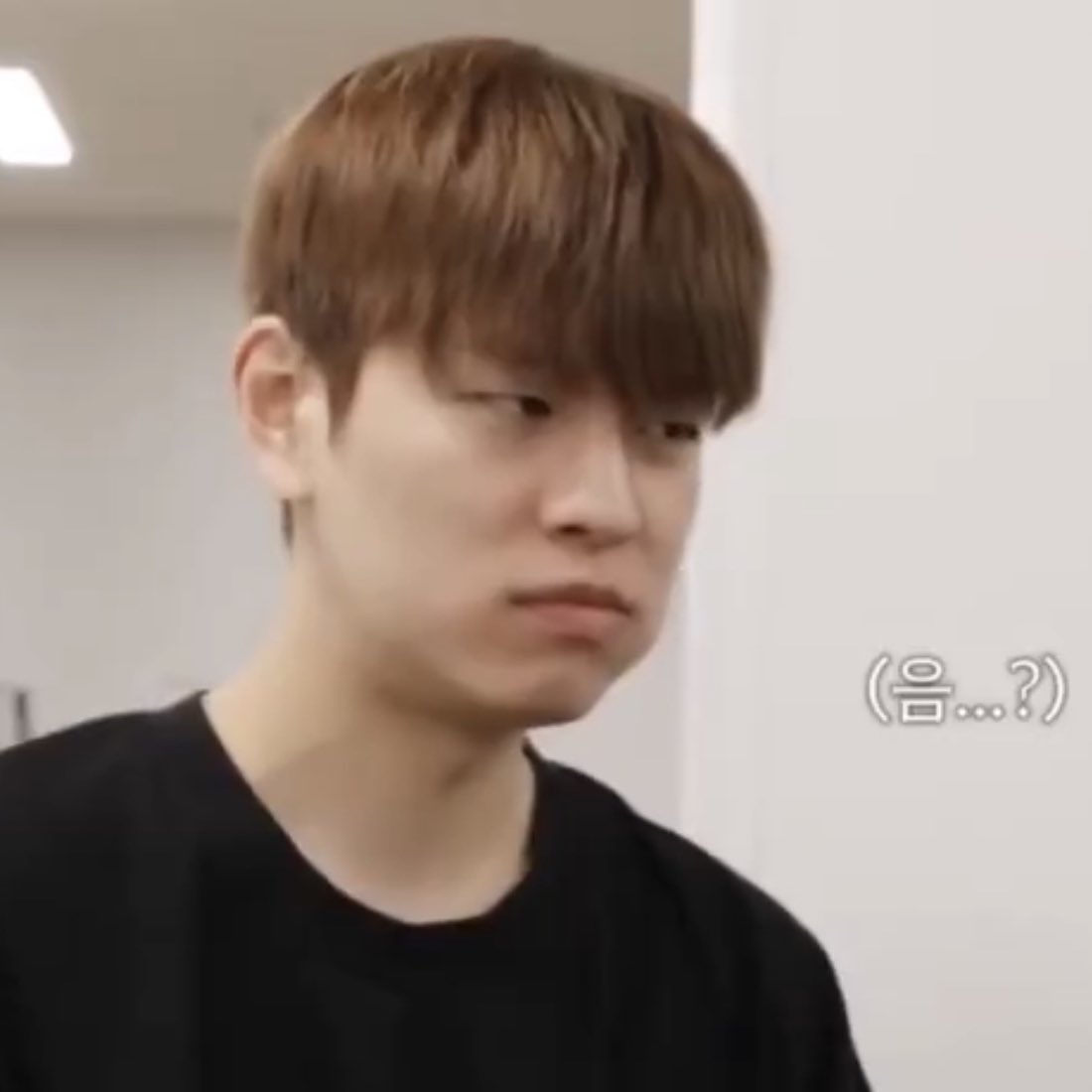 minnieesky's tweet image. their faces are frying me 😭