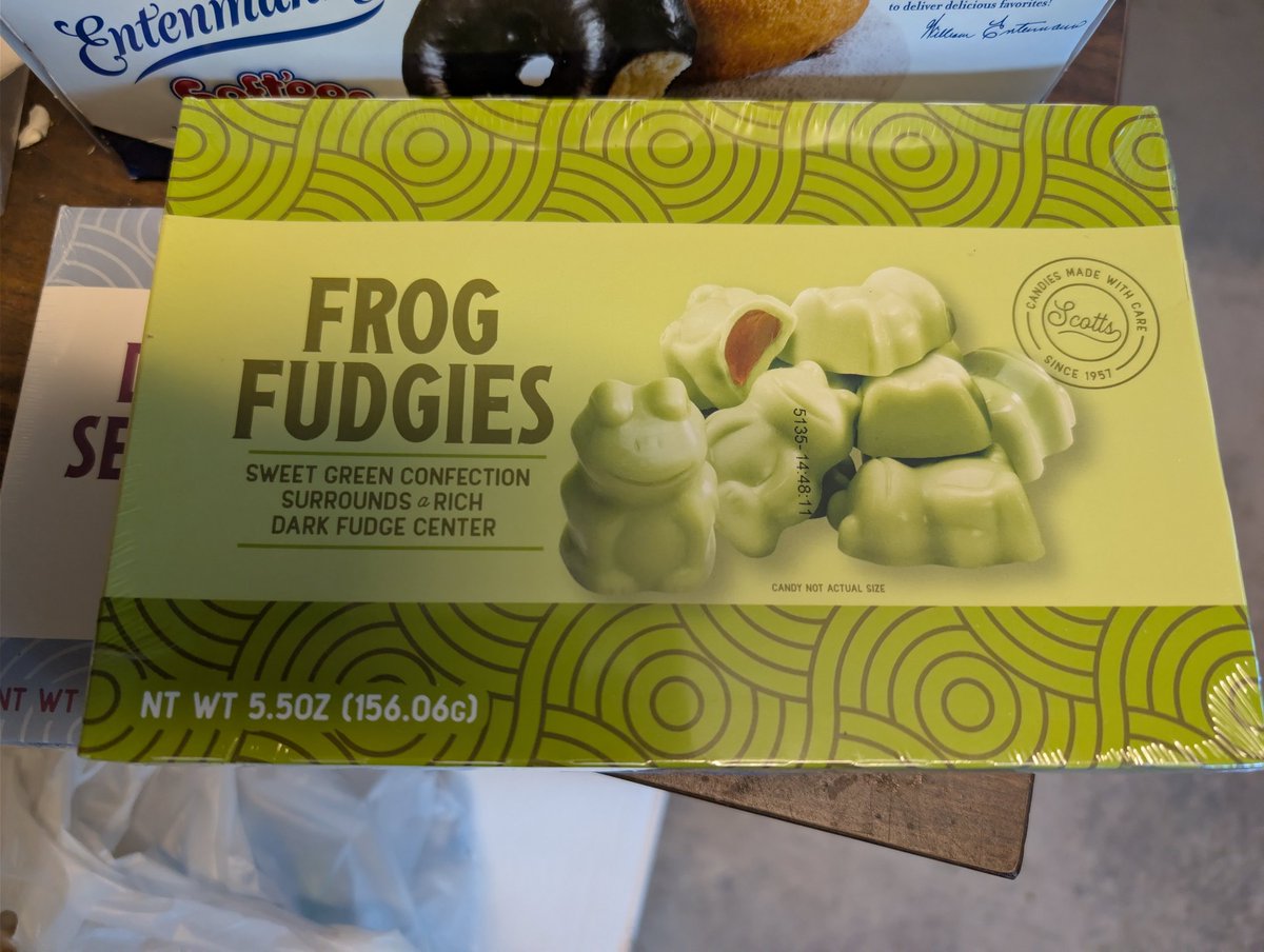 MagestrixRiley's tweet image. Someone brought these in to work today and they are too cute.