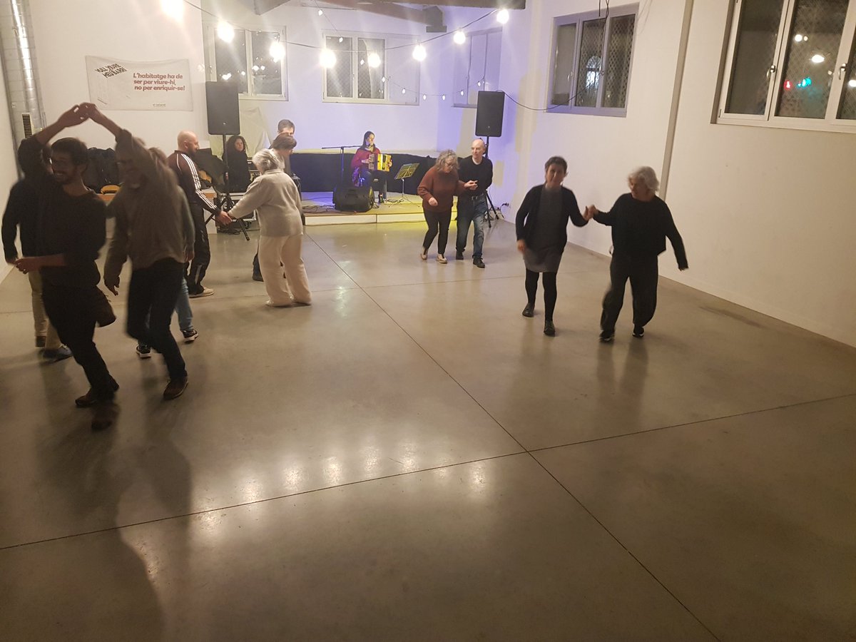 Això va com un tro.
Us hi afegiu?