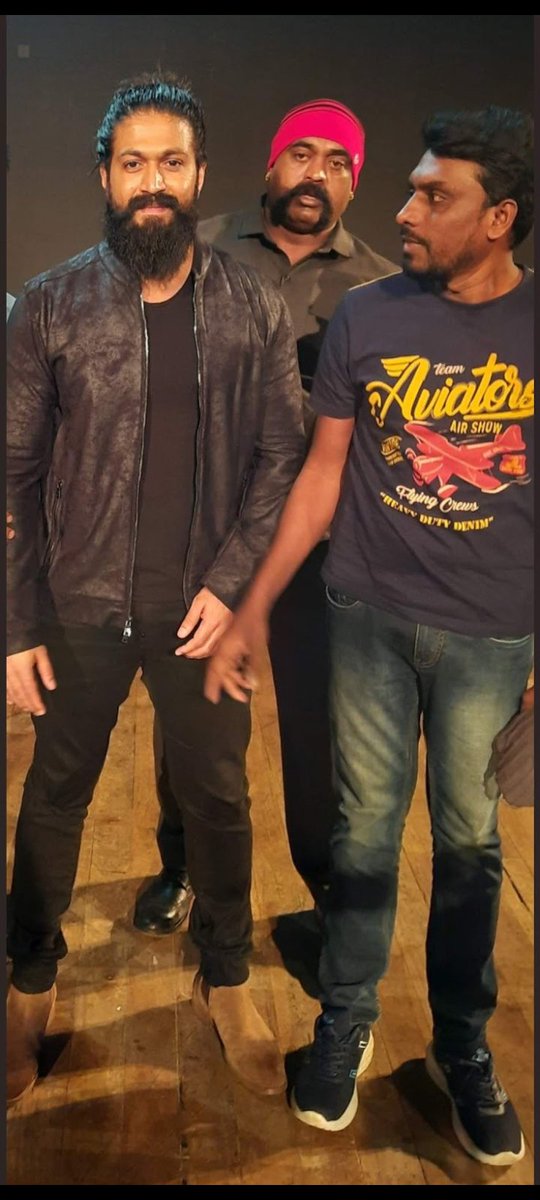 0EMTYEMTY's tweet photo. Many many happy returns of the ""Yash """ sir..@TheNameIsYash ..
Best of luck for ur upcoming movie"""Toxic """..
#ToxicOnMARCH19th 
#HBDYash https://t.co/hVuMMIbhHf