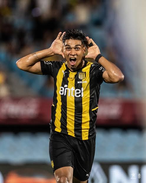 Lodeon 🟨⬛ tweet media