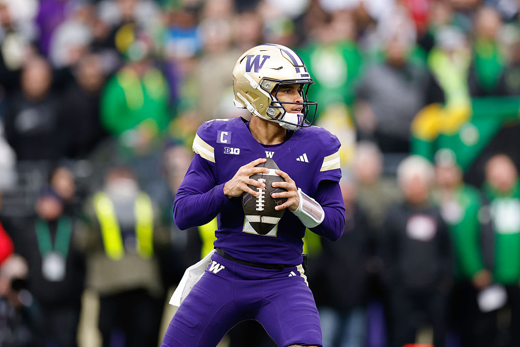 PeteThamel's tweet image. Two key items in Demond Williams’ signed Washington contract as he attempts to enter the portal and transfer. Washington continues to pursue legal options to enforce the contract, per ESPN sources.
1) The buyout in the contact reads the cost of the buyout is in the “sole…