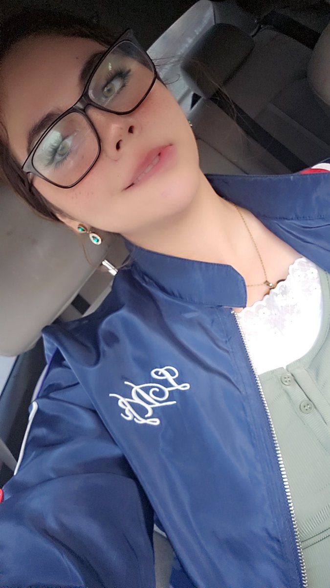 CinamonNan's tweet image. Te gustan las nerds? 🤓🤭