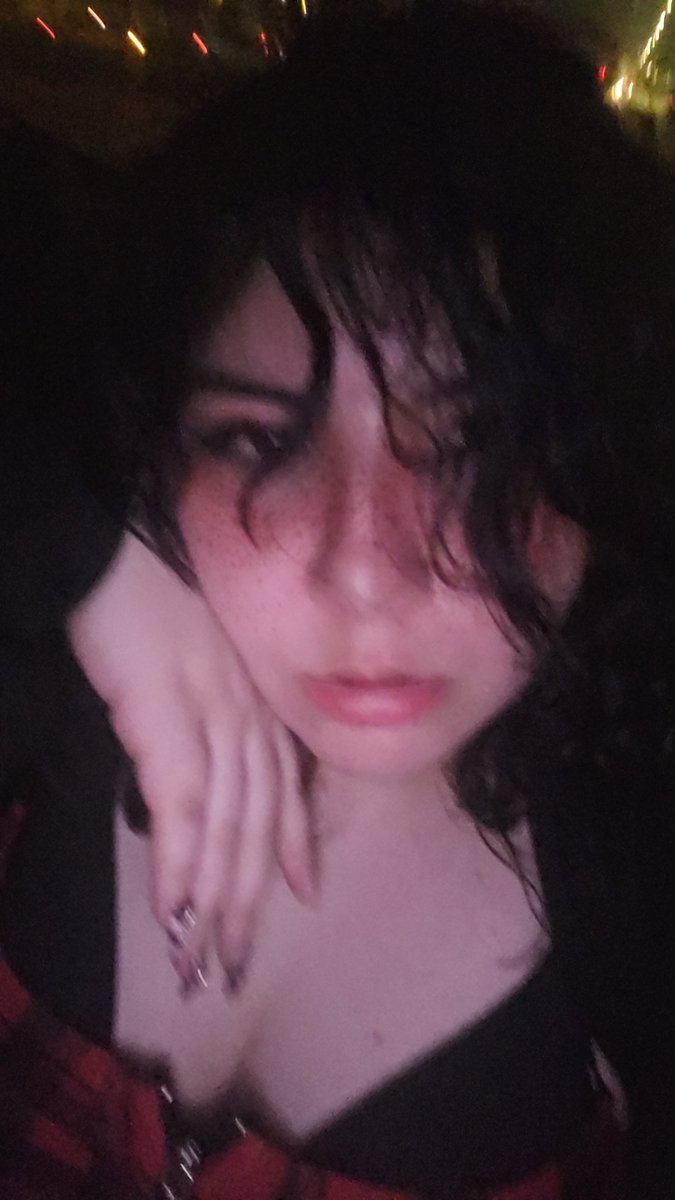 Nene💜☠️ tweet media