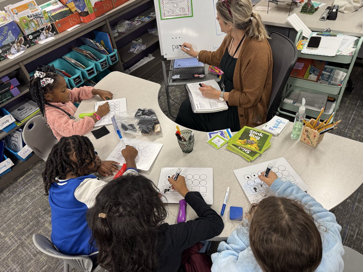 Eva Perales tweet media