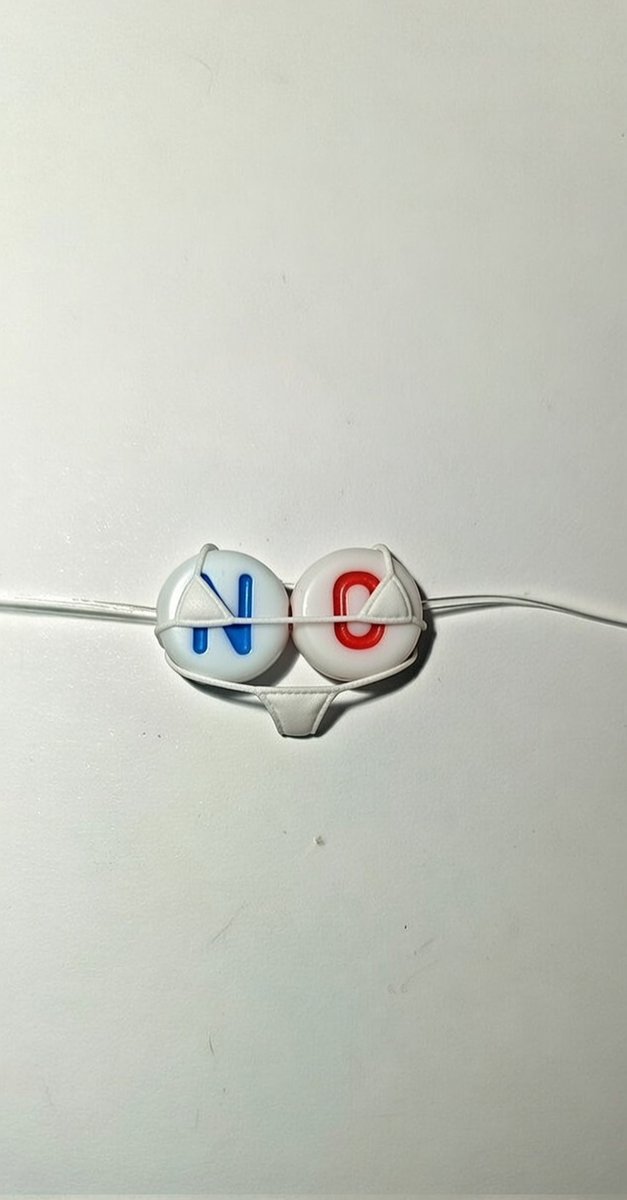 <a href="/moonbirds/">Moonbirds</a> <a href="/Ryanair/">Ryanair</a>