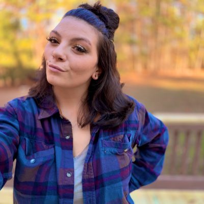 _katiedid__'s tweet photo. #NewProfilePic https://t.co/W9bWDNEEbf