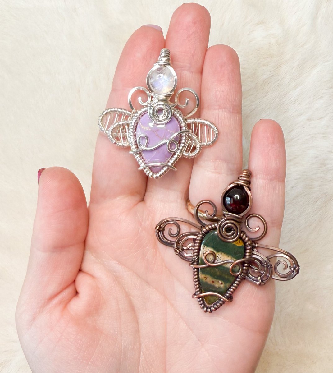 mildhippie's tweet photo. crystal dragonfly fairy necklaces 🧚💜

available on my shop Thursday 1/08 at 8pm est https://t.co/iKk7ty4pLJ