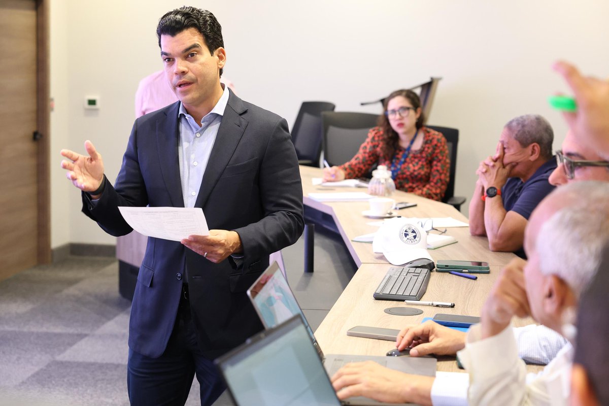 Primera reunión de equipo del 2026.

En @inapagob iniciamos el año con la elaboración del plan para la puesta en marcha del acueducto de Villa Altagracia.

Planificación, coordinación y enfoque para que muy pronto esta obra esté lista y cumpla su propósito. En poco tiempo,