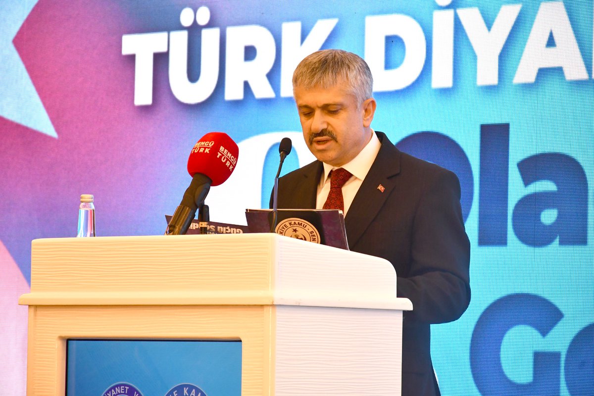 Konfederasyonumuza bağlı, Türk Diyanet Vakıf-Sen’in 8. Olağan Genel Kurulu’na katıldık. Genel kurul sonucunda Türk Diyanet Vakıf-Sen Genel Başkanlığı görevine seçilen, Türkiye Kamu-Sen Eğitimden Sorumlu Genel Başkan Yardımcısı Kadir Şahin ve yönetim kuruluna görevlerinde