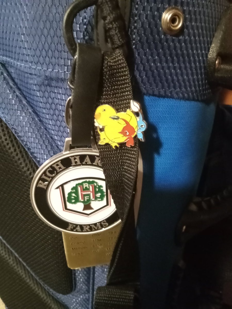 FalconBlu90's tweet photo. #Pikmin pin. I had to add him to my golf bag. https://t.co/e0B6fHL2uu