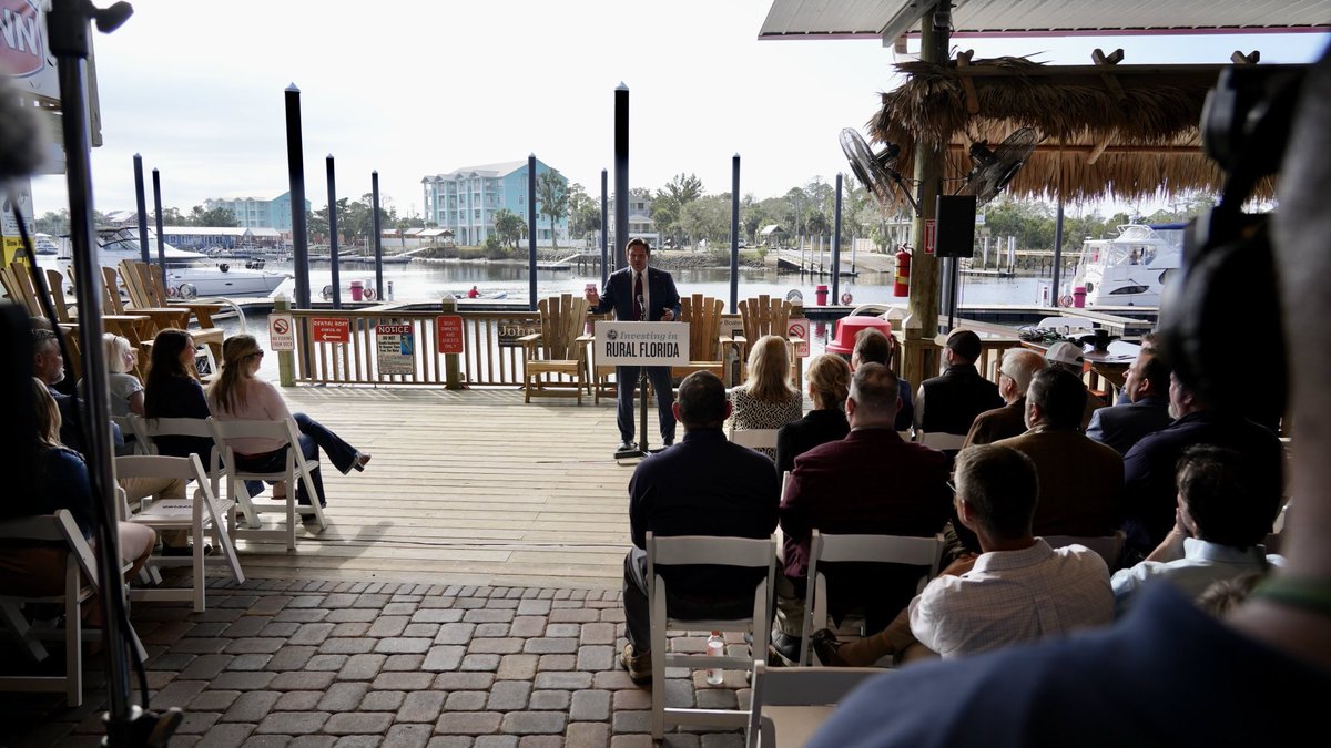 GovRonDeSantis's tweet image. Today in Steinhatchee, I awarded an additional $167.5 million to improve infrastructure in 34 small and rural communities across Florida impacted by major storms in 2023 and 2024. Hurricanes Idalia, Debby, Helene, and Milton, as well as the 2024 North Florida Tornadoes, brought…