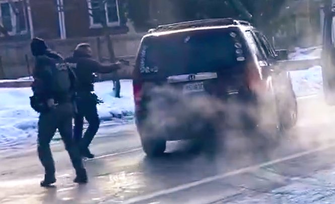 KaivanShroff's tweet image. Don’t look away. 

This is a photo of one of Donald Trump’s ICE agents murdering an American citizen.