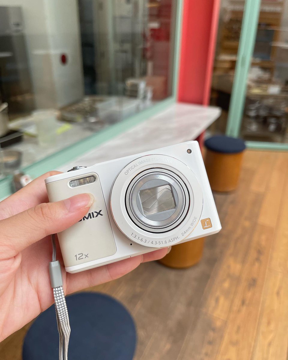 gerrin65's tweet image. Howdy! 🌻 Don’t forget: your smile can brighten someone’s day—wear it proudly. 💖
vqn

#girl 
qcPw