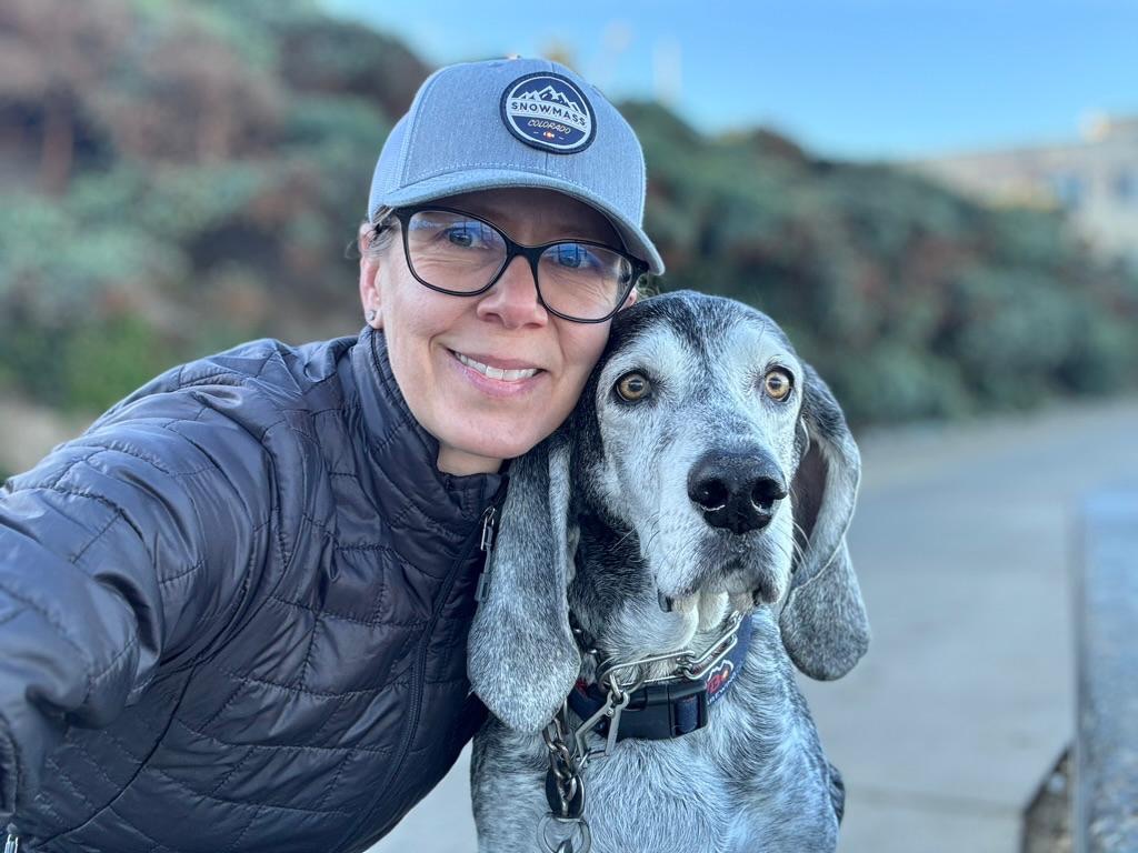 UCSDsurgery's tweet photo. Meet Laura Haines, M.D., chief of the Division of Trauma, Surgical Critical Care, Burns and Acute Care Surgery! When she isn’t in the operating room, she enjoys exercising, cooking, and spending time with her family and dog, Diesal. #HumansofSurgery
https://t.co/VhL5D0kBgB https://t.co/7xMCC1eIjn