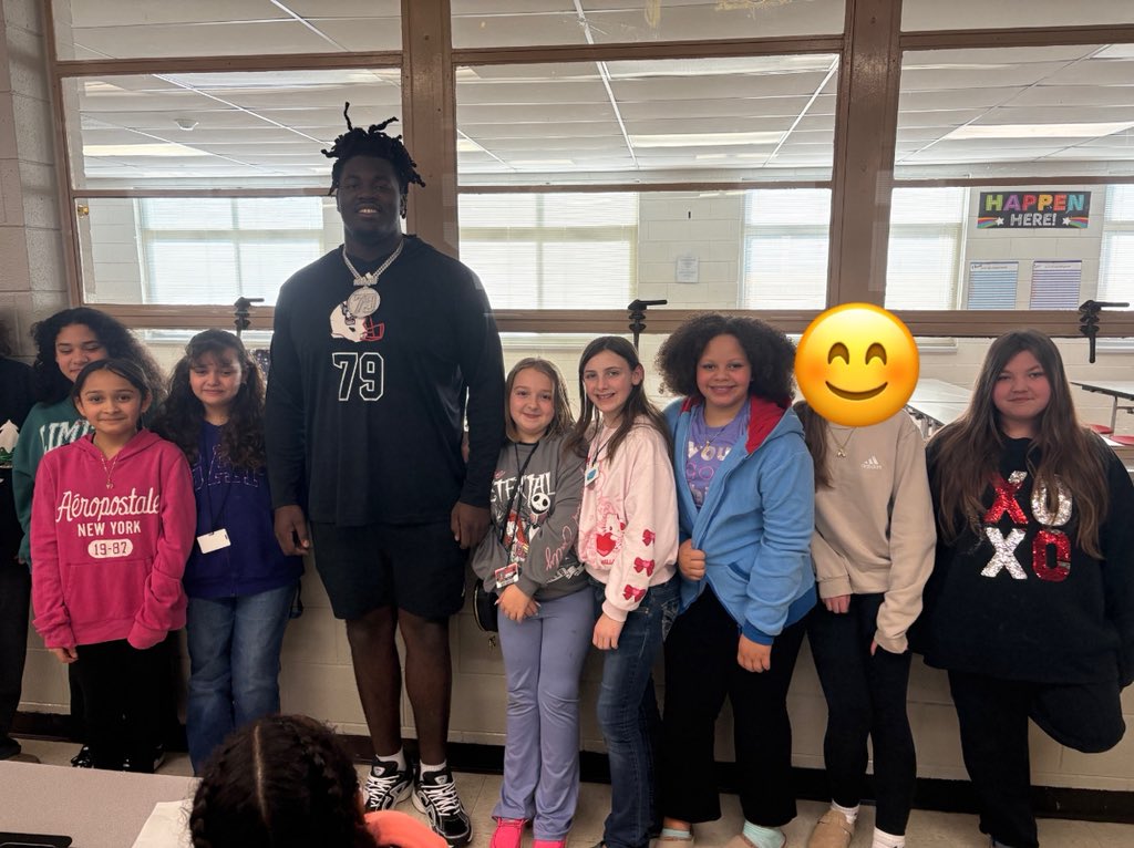 Delaina Jones tweet media