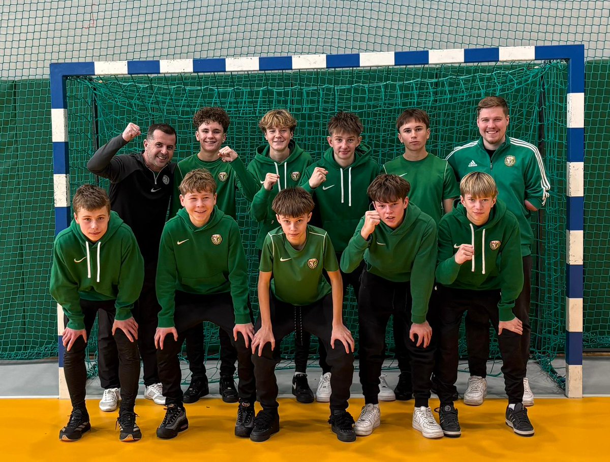 Mamy awans do finałów mistrzostw Polski U-15! 🔥

Młodzież z Akademii Śląska ponownie wystąpiła w naszych trykotach i pokazała jakość 💪 W ostatniej fazie zgarnęli 4 punkty (1-1-1), co ostatecznie dało awans 🥳 Finały zostaną rozegrane w dn. 23-25 stycznia 👀

<a href="/AkademiaSlaska/">Akademia Śląska Wrocław</a> 🤝