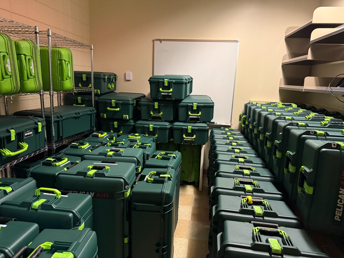 DRISTEMEdu's tweet photo. Roll into the new year with a Green Box!
We still have plenty of Green Boxes available - especially for middle school and high school educators - like our newest box, Radon and Weather.
Reserve yours here today: https://t.co/0nefw76DoA
#DRIstem #discoverDRI #STEMEducation https://t.co/cn877XIJyn