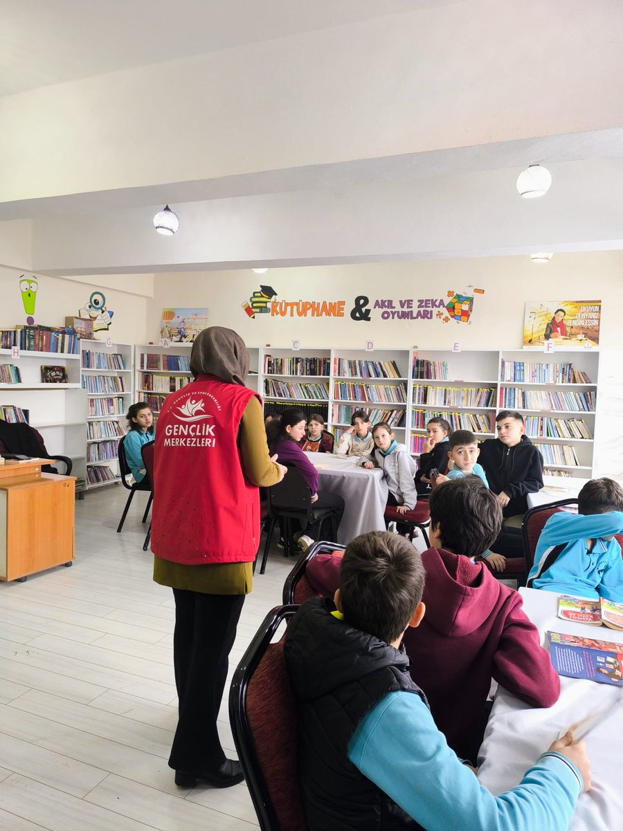 📚 Kitap Okuma Halkaları ile Düşünen ve Konuşan Nesiller

Ortaokullarda oluşturduğumuz kitap okuma halkalarıyla öğrencilerimizi kitapların dünyasıyla buluşturuyor, onları yalnızca okumaya değil; düşünmeye, sorgulamaya ve kendilerini özgürce ifade etmeye teşvik ediyoruz.
#gabgm