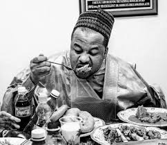 Afomyde009's tweet photo. @iameneji @dawisu Guy man is very busy right now. #NoTension https://t.co/x3QQ56Pk16