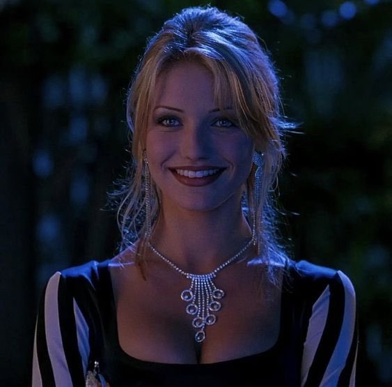 bearwiitch's tweet image. cameron diaz in the mask, 1994
