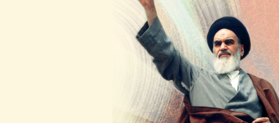 عندما تصل #أمريكا الى هذا المستوى من البلطجة الدولية والإجرام، عندما يصل العالم الى هذا المستوى من الخنوع، عندما يُصبح العبيد الأذلاء مستعدون للموت الذليل لأجل اسيادهم، إبقِ رأسك مرفوعاً ولو مضرجاً بالدماء .. 
فالموت الأحمر أعلى درجات الحرية