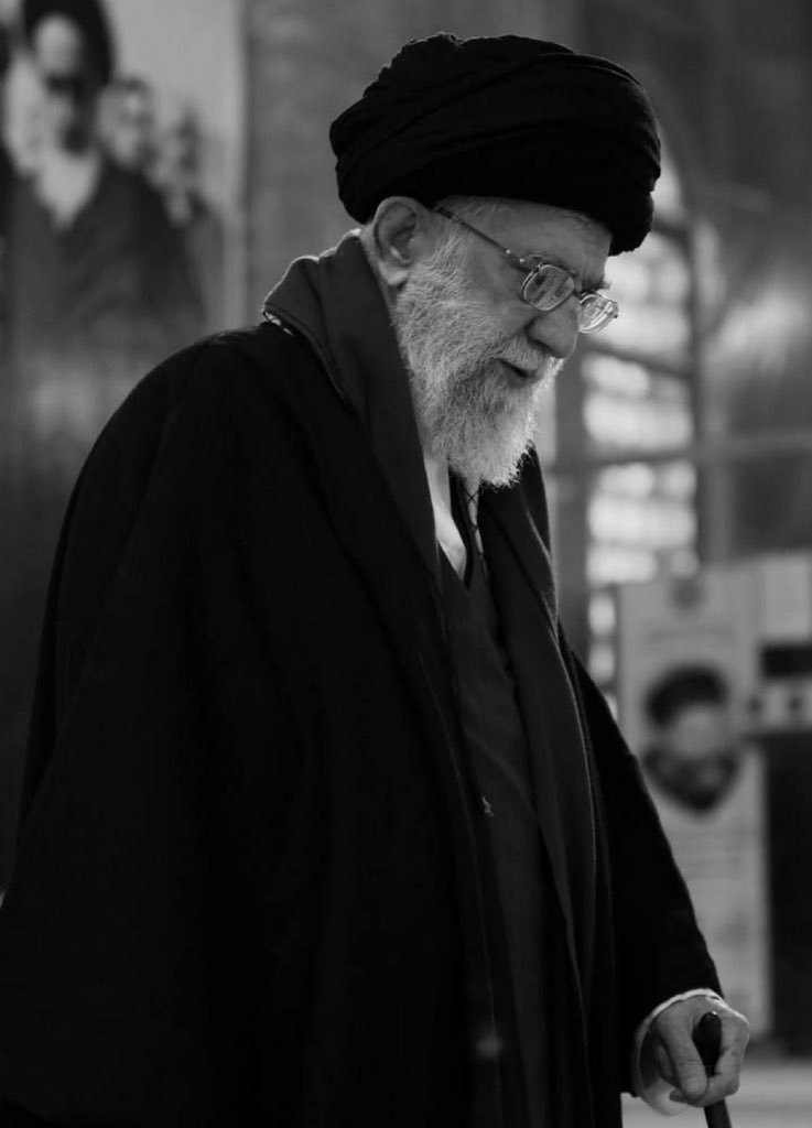 تو مال مایی، الکی هواپیما آماده نکن
ریز ریزت میکنیم حرومزاده..!
#اعتراضات_سراسری