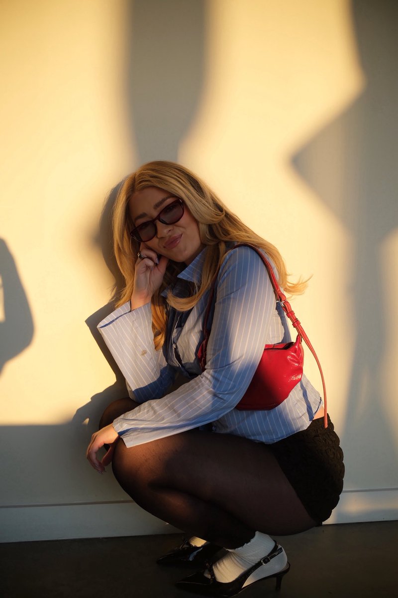 _itsjessmiller's tweet photo. Live tn 8pm CST! @Fanfixio ❤️ https://t.co/1N1jXvKRIr