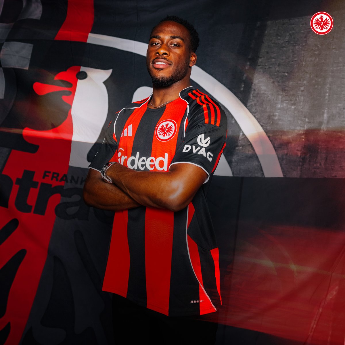 Arnaud Kalimuendo wird ein Adlerträger! 🦅

Der französische Mittelstürmer wechselt leihweise vom <a href="/NFFC/">Nottingham Forest</a> zu Eintracht Frankfurt. Im Anschluss an die laufende Saison besitzt die Eintracht eine Kaufoption 🤝

ℹ️ Alle Infos: go.eintracht.de/aVWhm4

#SGE